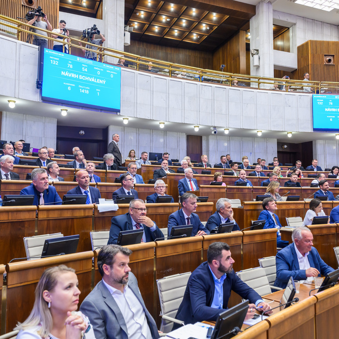 NR SR parlament