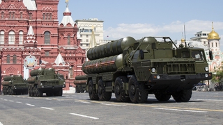 Rusko míňa rakety protivzdušnej obrany neudržateľným tempom. Nad Moskvou sa ukazuje, že starý štít má čoraz viac trhlín