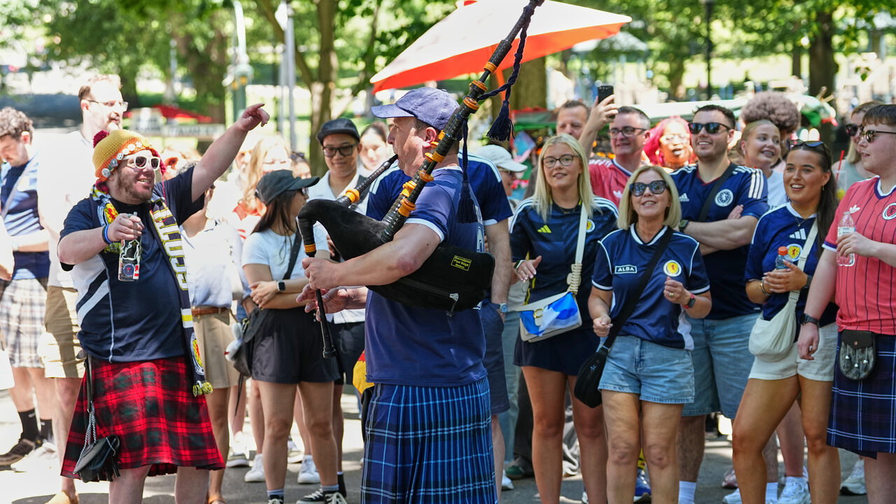 Škótski fanúšikovia, tartan army