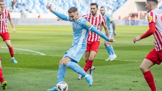 Slovan prehral a jeho pokladnica to pocíti. Hráčovi, ktorého sa roky nevedel zbaviť, musí poslať vyše štvrť milióna