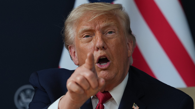 trump modi.jpg