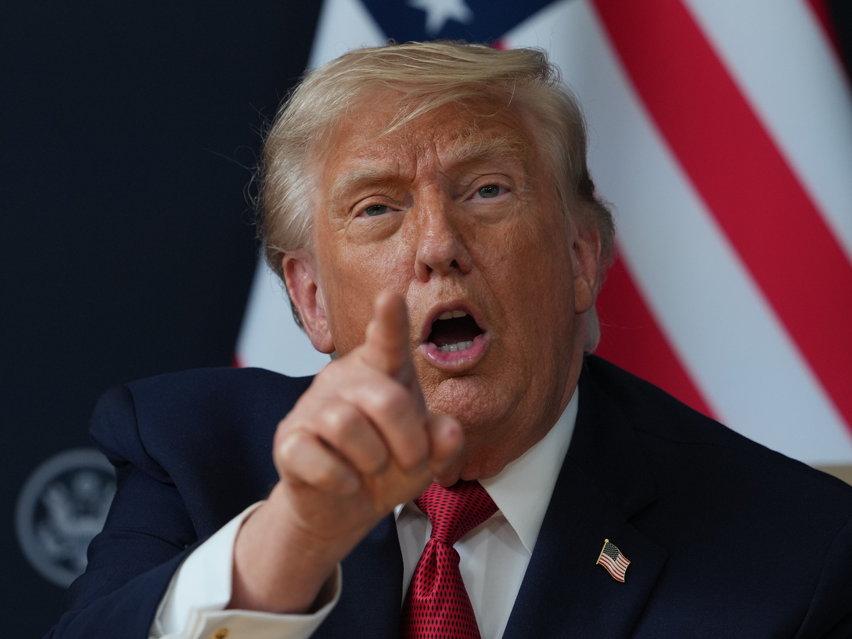 trump modi.jpg