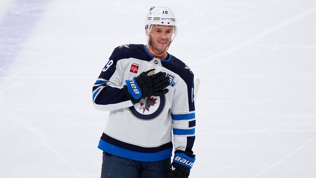 Jonathan Toews 
