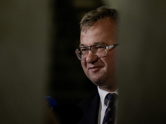 Šalitroš sa do parlamentu nechystá. 
Dankove tvrdenia o oslabení koalície označil za klamstvo, návrat zatiaľ vylúčil