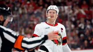 Veľká výmena pred draftom NHL. Obávaní bratia Tkachukovci budú hrať v jednom tíme
