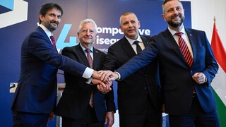 V4 pôjde na samit NATO so spoločným stanoviskom, vyhlásil Kaliňák. Krajiny chcú posilniť spoluprácu v obrane