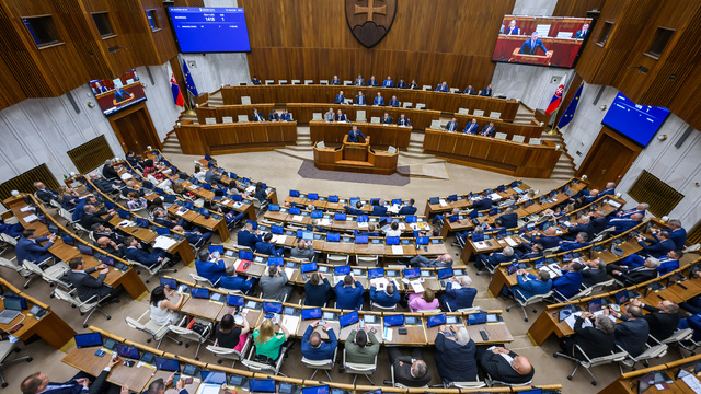 parlament NR SR