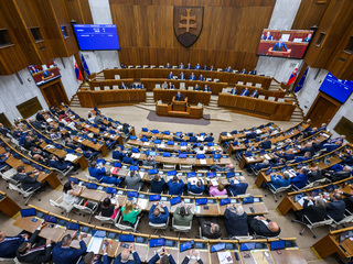 parlament NR SR