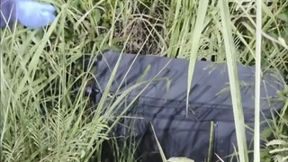 VIDEO: Zábery z kamier odhalili thajskú vraždu. Muž na motorke viezol kufor, v ktorom bolo telo zmasakrovaného dievčaťa