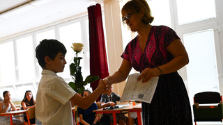 Školský rok sa skončil. Vysvedčenia si prevzalo takmer 750-tisíc žiakov, od septembra čakajú školy veľké zmeny