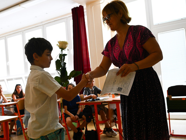 Školský rok sa skončil. Vysvedčenia si prevzalo takmer 750-tisíc žiakov, od septembra čakajú školy veľké zmeny