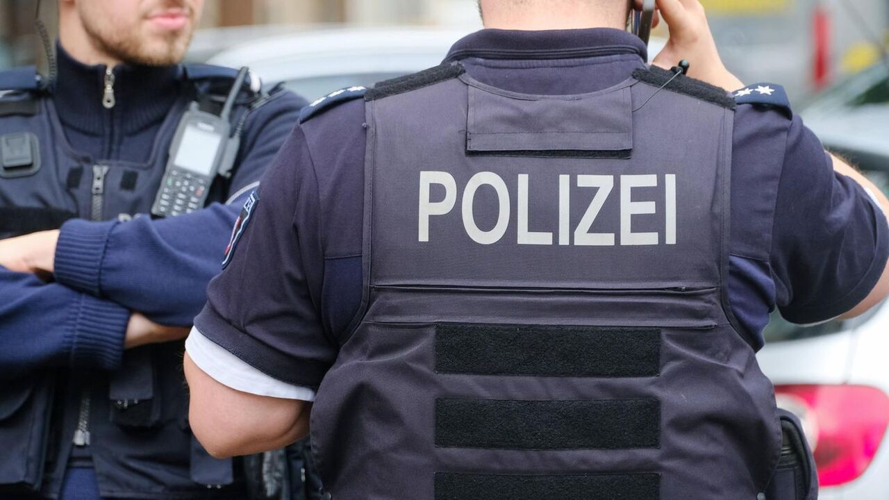 polícia policajt policajti Nemecko nemecká polícia nemecký policajt