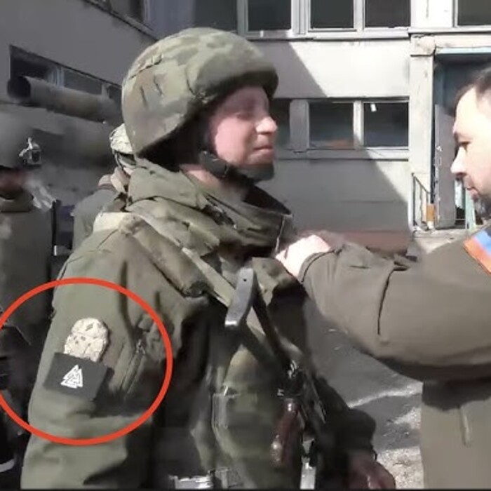 Ruský vojak, nacistické symboly