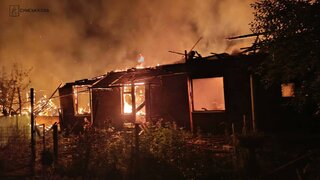 Rusko zaútočilo na Sumskú oblasť, zahynulo dieťa aj jeho matka. Počet obetí štvrtkového útoku v Kyjeve stúpol na 30