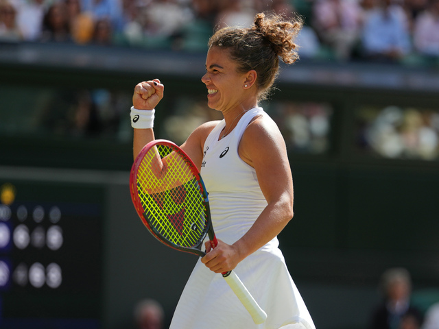 Federer sledoval jej triumf naživo. Paoliniová vyradila senzáciu turnaja a postúpila medzi najlepšiu osmičku