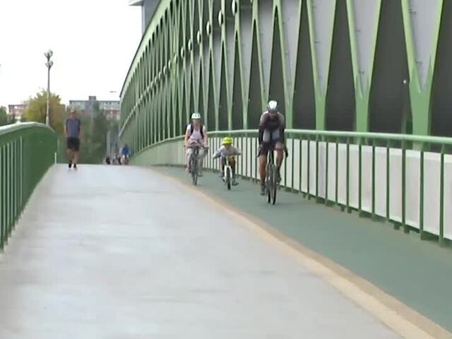 Letná dovolenka môže byť aj na bicykli. Dunajská hrádza ponúka kilometre pohody bez náročných stúpaní