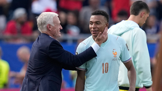 
„Nevidím nikoho, kto by zastavil Francúzov“. Mbappé sa stihol vykúpiť počas zápasu, po ňom prekvapil výrokom