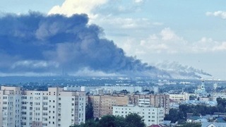 Ruské drony zasiahli Charkov a zranili dievča. Ukrajina v odplate znova udrela na rafinériu v Syzrani