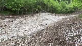 Mali obavy, že lavína zatvorí turistický chodník v Monkovej doline na celé leto. Príroda napokon rozhodla inak