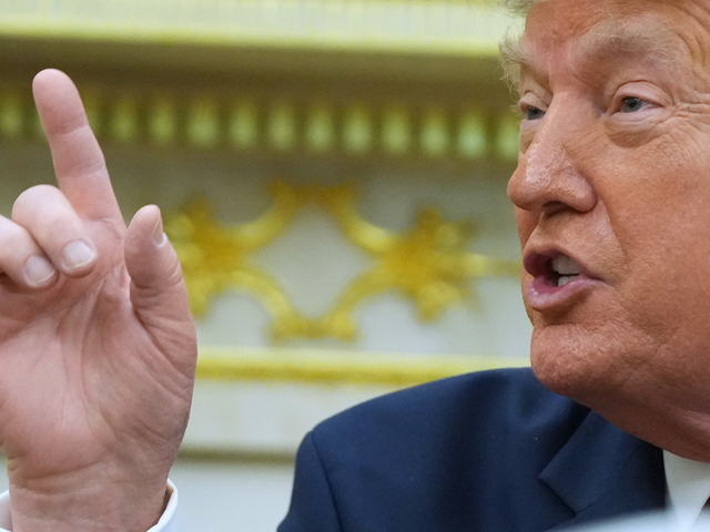 Trump sprísňuje obchodnú vojnu. Americké clá na kanadské výrobky vyskočia na 50 percent