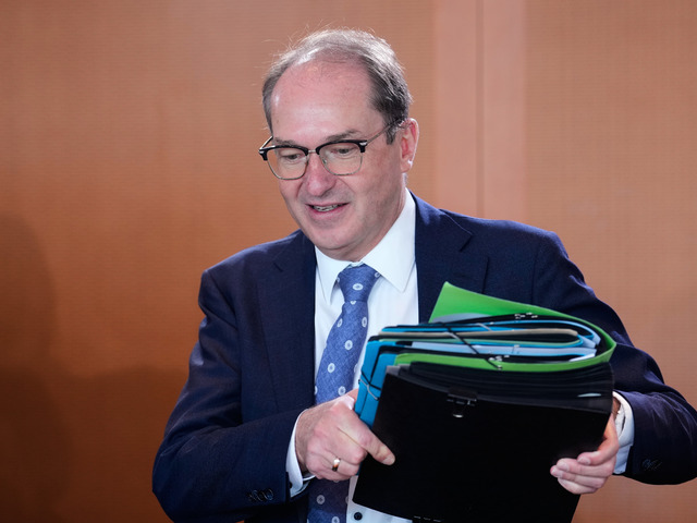 Nemecko čelí vysokému riziku útokov. Minister vnútra varuje pred hrozbami, ktoré mieria na celú krajinu