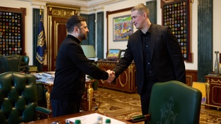 Ukrajinské velenie v kríze. Zelenskyj sa stretol so Syrským aj Fedorovom, v hre je odvolanie hlavného veliteľa