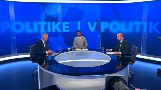 V politike 19.7