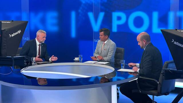 V politike Gašpar Dubéci