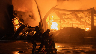 Vzájomné dronové útoky sa zintenzívnili. Rusko hlási zranených, Ukrajina škody na energetike