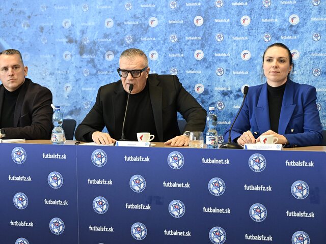 Prístup FIFA rozhorčil aj slovenský futbal. Nič nepovedali, sme na strane Európy, vraví generálna sekretárka