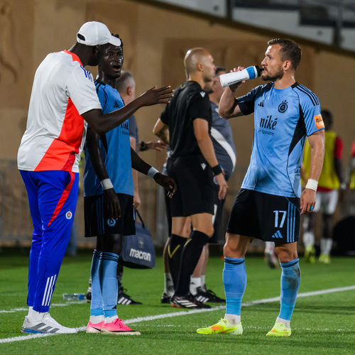 Yaya Touré, Alasana Yirajang, Jurij Medveděv