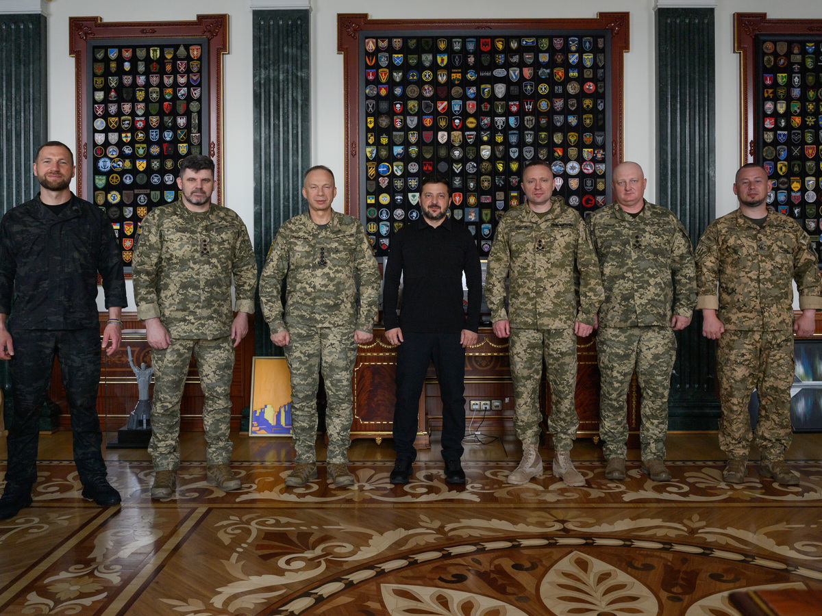 Zelenskyj, Ihor Skybiuk (druhý sprava)