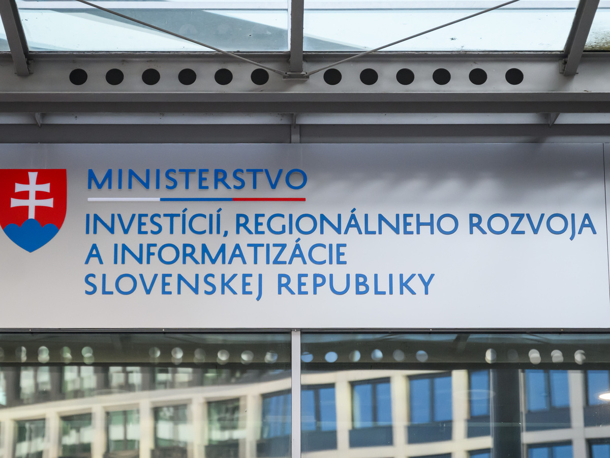 Ministerstvo investícií, regionálneho rozvoja a informatizácie SR (MIRRI)