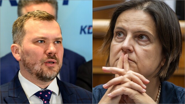 Karas, Kolíková
