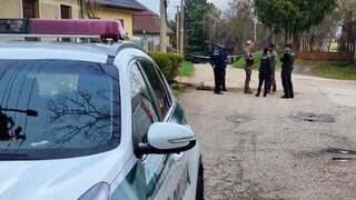 polícia policajti policajt auto