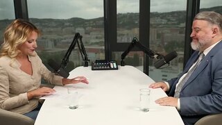 Slovensko a Koalícia ochotných / Vývoj na Ukrajine / Nová ústava, nová republika?