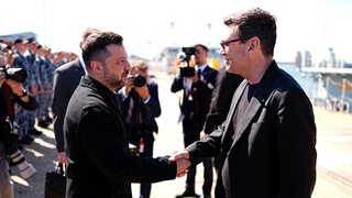 Británia vyslala Kyjevu „veľmi jasný signál“. Zelenskyj bol prvým lídrom u Burnhama, sľúbil mu stopercentnú podporu