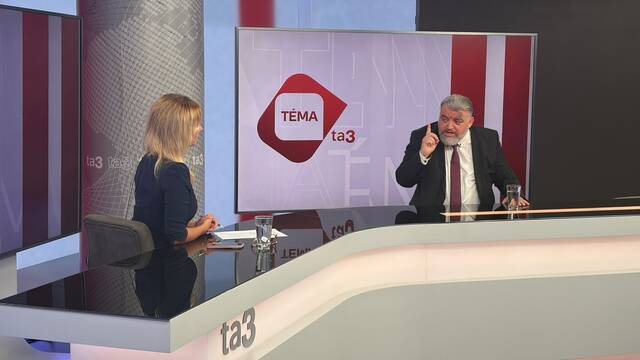 Eduard Chmelár Téma
