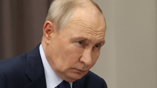 Putin dúfa, že počas zimy zlomí Ukrajinu. Kyjev ho chce prinútiť k rozhodnutiu, ktoré môže ukončiť vojnu ešte skôr