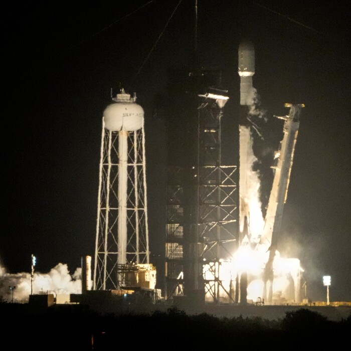 SpaceX Mesiac raketa Falcon 9 
