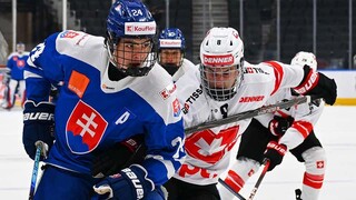 O pár hodín môžu vyrovnať unikát Slafkovského generácie. Šou slovenskej kométy upútala aj v Česku