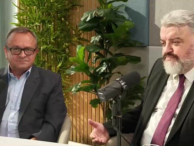 Rusi nemajú na to, aby dobyli Donbas, tvrdí Duleba. Moskva má väčšie rezervy, než si Západ pripúšťa, oponuje Chmelár