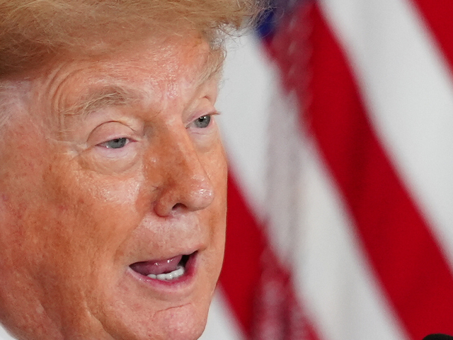 „Nemajú žiadne peniaze.“ Irán podľa Trumpa čelí rastúcemu ekonomickému tlaku, rokovanie s Teheránom prirovnal k šachu