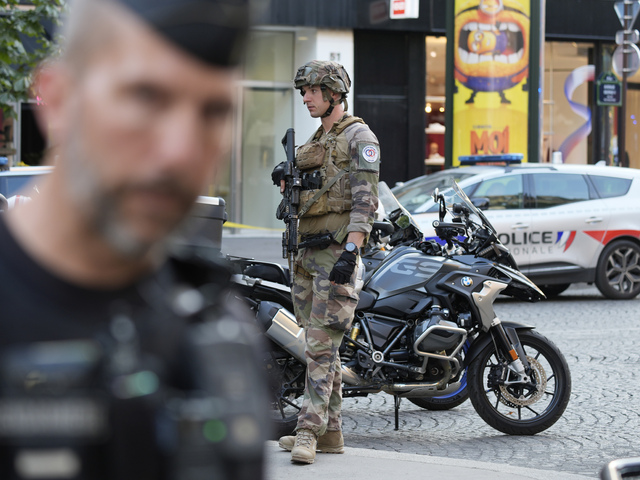 Krádež luxusných hodiniek za 300-tisíc dolárov. Polícia prenasledovala zlodejov po kľukatých cestách Saint-Tropez