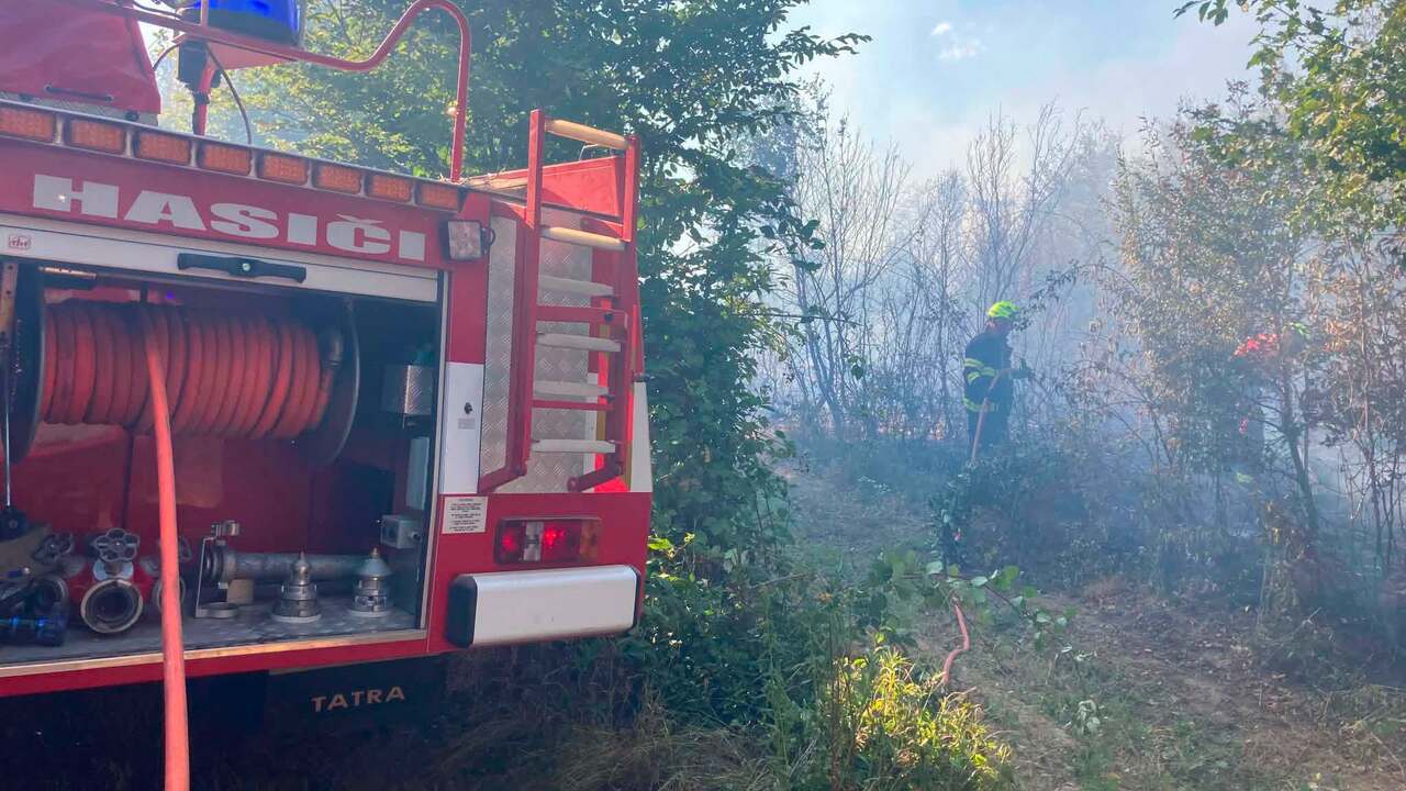 požiar Trstín hasiči hasič