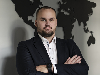 Roman Abrahám Výkonný riaditeľ/ Executive director ochranma.sk