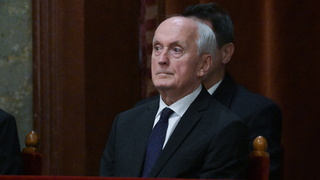 Tisza presadila svojho kandidáta. Prezidentom Maďarska sa stal bývalý šéf Najvyššieho súdu Baka, Pellegrini mu gratuluje