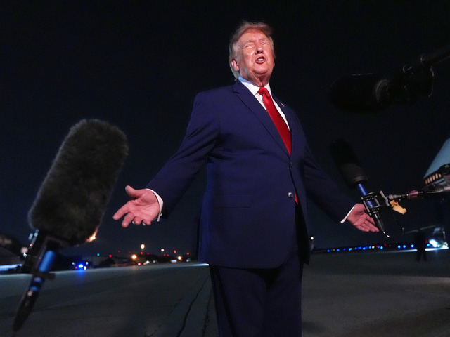 Trump potajomky opustil Air Force One pre iránsku hrozbu. V lietadle zostali nič netušiaci ministri aj novinári