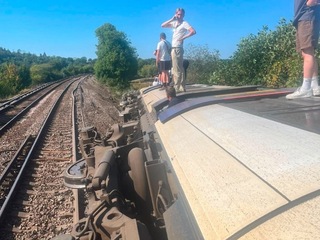 vlak, Anglicko, vykoľajenie