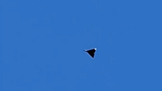 V Rumunsku havaroval neznámy dron. Letel tak nízko, že ho radary nezachytili. Miestni majú ostať doma